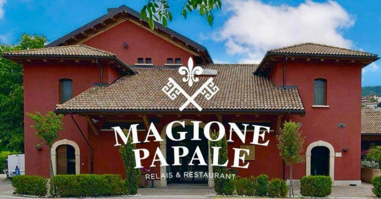 Magione Papale Relais Ξενοδοχείο Λ' Άκουιλα Εξωτερικό φωτογραφία
