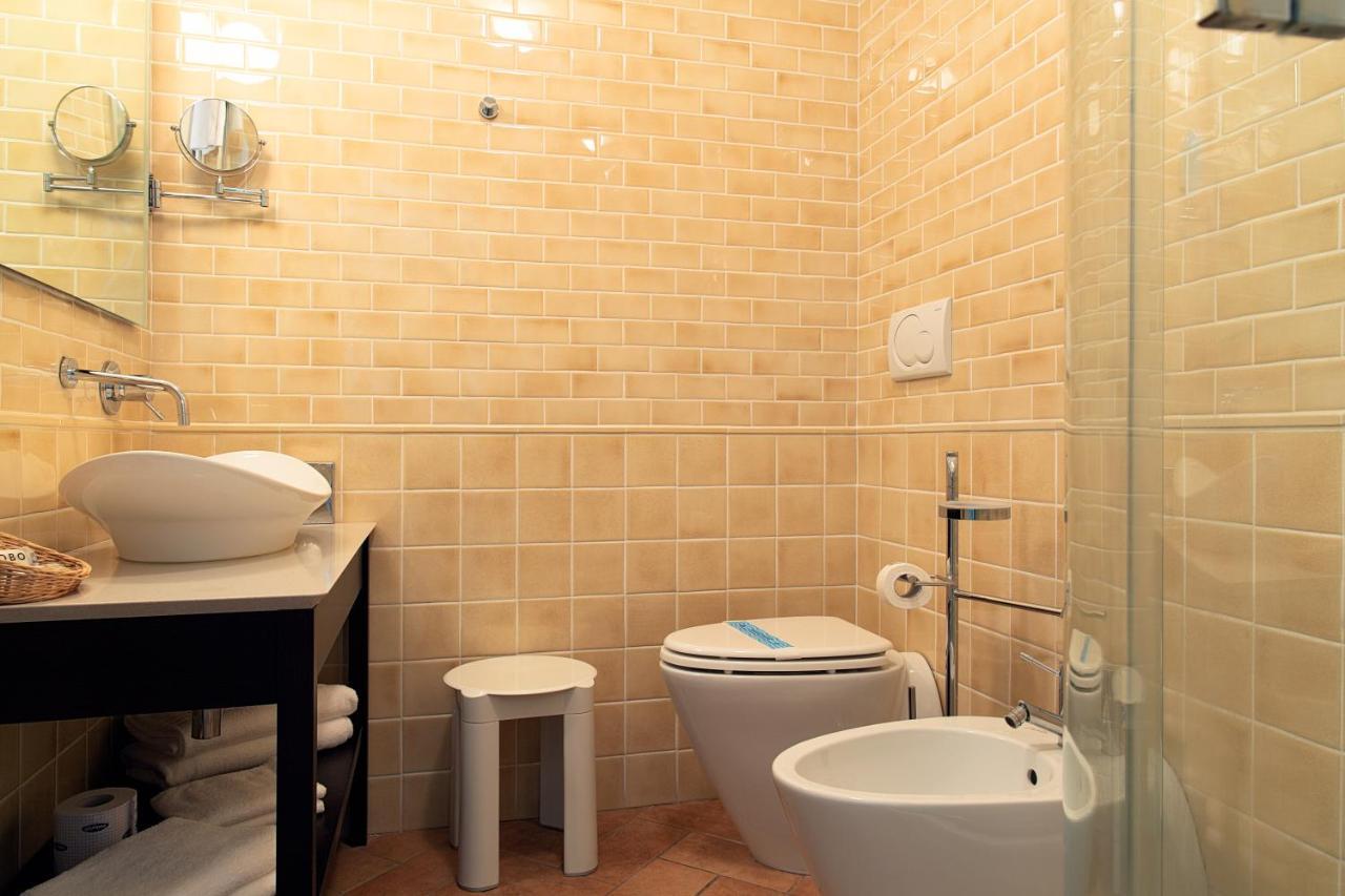 Magione Papale Relais Ξενοδοχείο Λ' Άκουιλα Εξωτερικό φωτογραφία