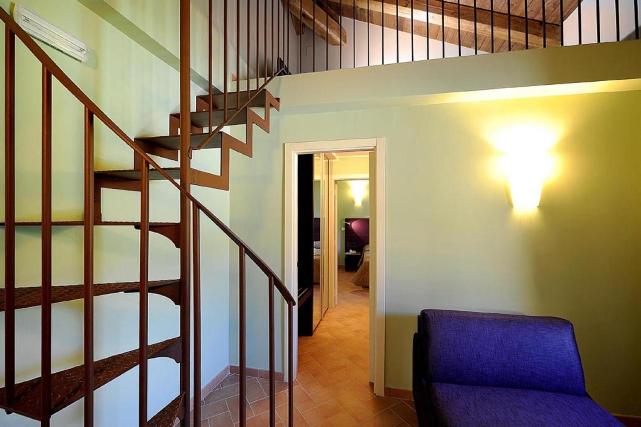 Magione Papale Relais Ξενοδοχείο Λ' Άκουιλα Εξωτερικό φωτογραφία